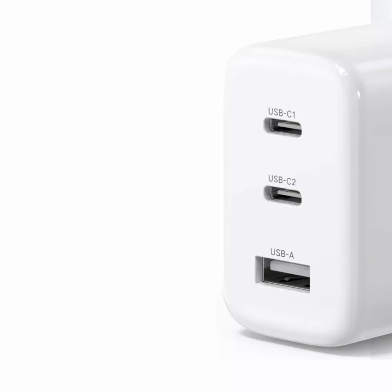Ładowarka sieciowa Ugreen 2x USB-C / USB-A 65W PD3.0, QC3.0/4.0+ – Biała - obrazek 3