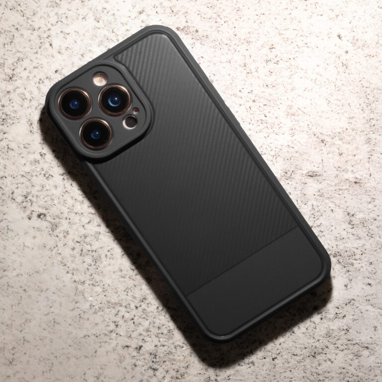 Nakładka Simple Carbon do iPhone 13 czarny - obrazek 4